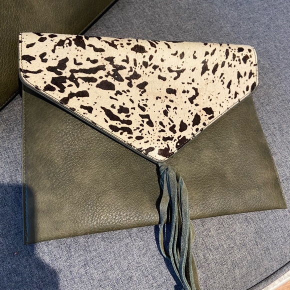 Green tote bag with removable leopard print clutch - Picture 3 of 4